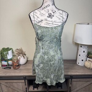 VTG Y2k Victoria's Secret Silk Green Paisley Mini Slip Dress Sz M Side Ties RARE